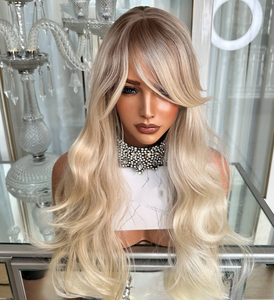 Produits de <span class=keywords><strong>beauté</strong></span> pour femmes Longue perruque frontale en dentelle avec frange HD petite, cheveux indiens Remy à cuticules alignées, ondulation Body Wave, blond platine - Product Image 4