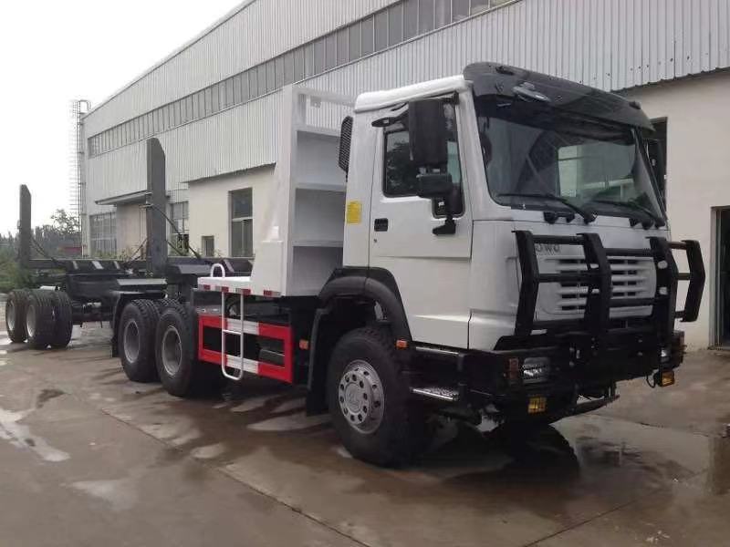 4x4 cnhtc中国重汽howo强力军用货运卡车出售