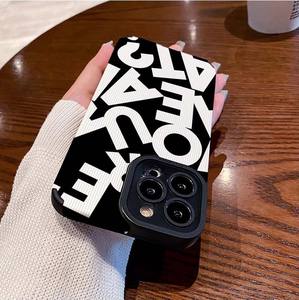 Custodia per telefono cellulare in pelle artificiale di grandi dimensioni con stampa di lettere bianche TPU per <span class=keywords><strong>Iphone</strong></span> 8 X Xr Xs <span class=keywords><strong>11</strong></span> 12 13 14 15 16 17 Pro Max - Product Image 4