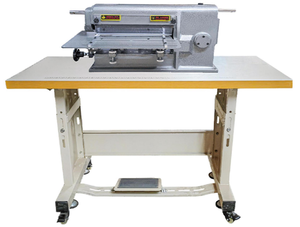Machine de découpe de tissu en cuir de haute qualité 400W, machine à bande plate à aiguille unique pour éponge, moteur métallique - Product Image 1