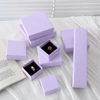 Boîtes cadeaux en papier pour bijoux, prêtes à être expédiées, pliables, avec finition brillante gaufrée, personnalisables, couleur violette, couvercle et base