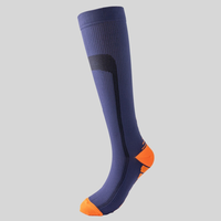 Chaussettes de compression en gros 20-30 mmHg unisexe pour la course à pied, le marathon, le cyclisme, le football et les varices