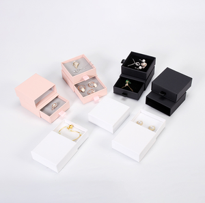 กล่องของขวัญกระดาษคราฟท์สีขาวทำจากฟองน้ำแหวนแต่งงานต่างหูสร้อยข้อมือสร้อยคอลิ้นชักลายนูน - Product Image 1