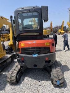 บุ้งกี๋รถขุดขนาดเล็ก U35 3.5 ตัน มือสอง ใช้งานน้อย ระบบไฮดรอลิกแบบตีนตะขาบ ได้รับการรับรองมาตรฐาน CE สำหรับปั๊มเครื่องยนต์ ผลิตในญี่ปุ่น - Product Image 3