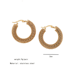 Pendientes de Aro Redondos de Acero Inoxidable Minimalistas de Nuevo Diseño, Pendientes de Metal con Baño de Oro de 18K PVD para Uso Diario - Product Image 6