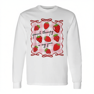 Camiseta de manga larga con estampado de fresa de Speech Therapy Is My Jam, para logopedistas - Product Image 2