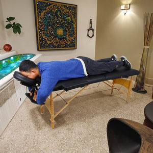 Fabrik großhandel Holz faltbares <span class=keywords><strong>Massage</strong></span> bett und tragbarer Schönheits <span class=keywords><strong>massage</strong></span> tisch - Product Image 4