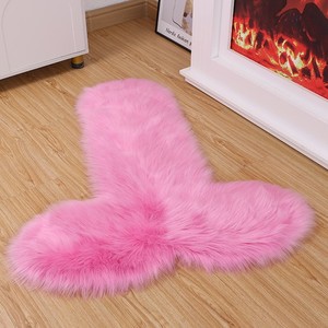 Alfombra de Piel Sintética Rosa en Forma de T, Lavable, para Dormitorio - Product Image 1
