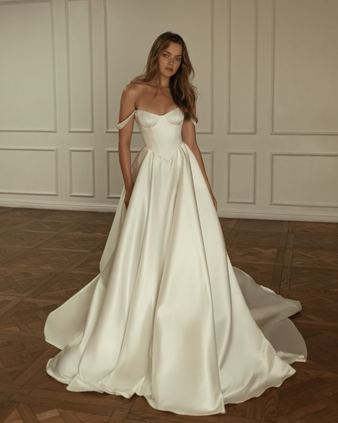 Low Price A-Line Drop Waist Wedding Dress Lace Decoration