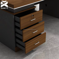 Bureau d'ordinateur moderne, table de bureau, poste de travail en bois, mobilier de bureau, bureau avec armoire