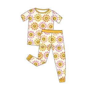 Set pakaian bayi perempuan nyaman, musim panas kasual disesuaikan, dua potong pakaian, piyama bahan bambu motif senyum