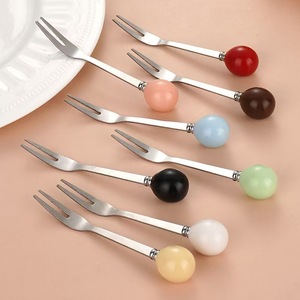 Cucharas de Acero Inoxidable con Mango de Cuentas de Macaron, Reutilizables para Café, Postres, Frutas, Tazas, Color Sólido, Aptas para Niños - Product Image 2