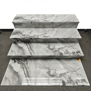 Piastrelle per Scale in Porcellana Effetto Marmo con Illuminazione Integrata, Gradini e Alzate Personalizzabili con Scanalature per Ville - Product Image 6