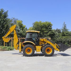 LIVRAISON GRATUITE - Mini pelle rétrocaveuse 4x4 de 1,5 tonne avec moteur EPA - Product Image 2