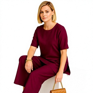 Conjunto de Dos Piezas Moderno y Cómodo para Mujer, en Poliéster, Color Borgoña Intenso, Ropa Formal, Sin Arrugas, de Secado Rápido, Transpirable, Satén Reciclado - Product Image 1