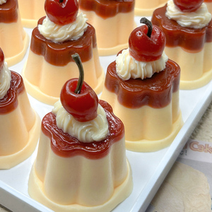 Juguete de Plástico Blando de Doble Color con Forma de Pudín de Caramelo Simulado y Cereza, Tipo Q-Bounce, para Niños de 2 a 4 Años, para Aliviar el Estrés por Presión, Taba - Product Image 1