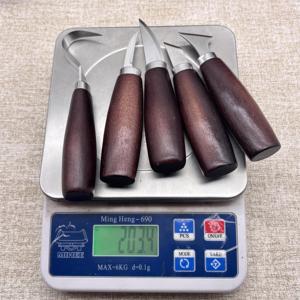 Utensili <span class=keywords><strong>per</strong></span> Intaglio del <span class=keywords><strong>Legno</strong></span>, <span class=keywords><strong>Coltelli</strong></span> <span class=keywords><strong>per</strong></span> Intaglio, <span class=keywords><strong>Coltelli</strong></span> a Uncino, Scalpelli <span class=keywords><strong>per</strong></span> Falegnameria - Acciaio Inossidabile di Grado Industriale con Manici in Noce Nero - Product Image 6