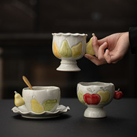 Offre Spéciale : Ensemble Tasse et Soucoupe en Porcelaine Peinte à la Main Motifs Pomme et Poire, 250 ml, Résistant à la Chaleur, Compatible Lave-Vaisselle, Fraîcheur Assurée