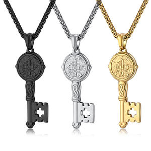 Collier clé en acier inoxydable plaqué or 18 carats Tempusort Fashion Jewelry Saint Benoît Exorciste pour homme Anniversaire Fête - Product Image 1