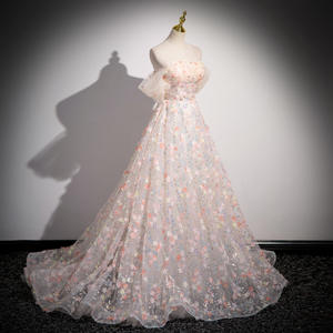 Robes de soirée de luxe pour femmes Jupes Niche Tails Sensible Art <span class=keywords><strong>Fairy</strong></span> Design pour les hôtes de la réunion annuelle Caractéristiques Taille naturelle - Product Image 3