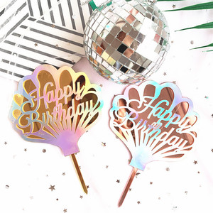 ท็อปเปอร์เค้กอะคริลิคเปลือกหอยสีรุ้งลายฮันนี่แอนด์สวีทเนส ฐานสีโรสโกลด์สองชั้น กระดาษสีเงินเลเซอร์ สุขสันต์วันเกิด - Product Image 3