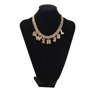 Collier Baguette personnalisé avec lettres, 10 pièces en zircon cubique, chaîne de nom, bijoux de rappeur - Product Image 2