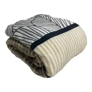 Manta Ligera Carla Depot de 220 cm con Diseño de Aguacates, Ropa de Cama de Felpa, Tamaño Matrimonial, para Todas las Estaciones - Product Image 4