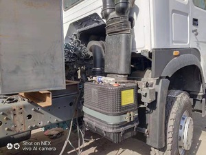 Специальный дизайн, широко используемый Sinotruk Howo 6x4, Международный ведущий Реверсивный двигатель 371hp, тракторные грузовики