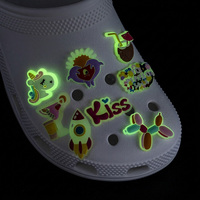 Aksesoris Sepatu PVC Bercahaya dalam Gelap, Hiasan Sepatu Kartun Lucu, Pin Clog Fluorescent, Grosir