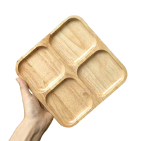 Plateau de service en bois de bambou naturel et écologique, assiette rectangulaire avec 4 compartiments pour cuisine, snack, fruits, thé, café.