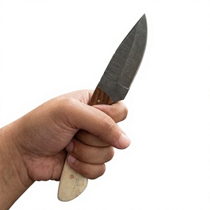 Cuchillo de Supervivencia y Caza de Acero de Damasco con Hoja Fija Tipo Drop Point, Mango de Madera Pakka Azul, Garantía de 3 Años, Personalizable - Product Image 2