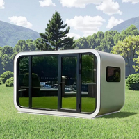 Maison à capsule spatiale mobile de luxe Maison conteneur avec chambre à coucher, cuisine, toilettes et conception à double histoire pour le camping en plein air