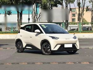 Microcoche Eléctrico BYD Seagull 2025 Usado, Autonomía de 305-405 Km, Hatchback Compacto de Cinco Puertas y Cuatro Asientos, Auto Eléctrico Chino - Product Image 3
