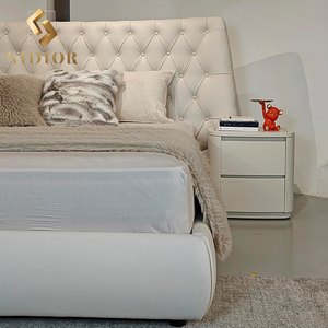 เตียงควีนไซส์ไม้เนื้อแข็งสุดหรูพร้อมเบาะรองนั่งสำหรับกลางคืนเตียงขนาดคิงไซส์แบบนอร์ดิกสีดำคู่เตียงหนังแท้ - Product Image 4