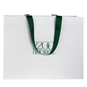 Fashion Beauty Custom <b>White</b> Cardstock Paper <b>Bags</b> Gold Foil Tote <b>Gift</b> <b>Bags</b> For Clothing Cosmetics Eyewear Wholesale - Product Image 4