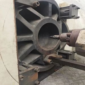Machine de moulage par injection bon marché d'occasion 200T-400g machine de moulage par injection de boutique servo de 280 tons-600g peut traiter PET/PC - Product Image 5