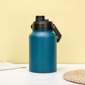 Botella de Agua Aislada al Vacío de 128 oz (1 Galón), Acero Inoxidable, Doble Pared, Taza Térmica con Pajita y Boquilla - Product Image 3