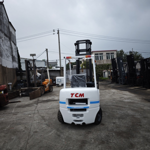 Montacargas Diésel Usado TCM de 30-3 Toneladas y 3 Metros con Motor Isuzu para Minoristas y Talleres de Reparación de Maquinaria, Importado de Japón - Product Image 5