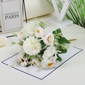 Arrangement de fleurs artificielles Lichao, seau de fleurs de couleurs mélangées pour la décoration de la maison et des mariages - Product Image 4