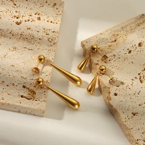 ต่างหูทรงหยดน้ำสแตนเลสสตีลชุบทอง 18k สไตล์ทันสมัย รับสลักชื่อตามสั่ง ขายส่ง สำหรับผู้หญิง/สุภาพสตรี - Product Image 1