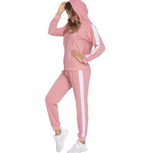 Ensemble assorti pour femme en coton respirant, comprenant un haut léger et un pantalon de jogging, idéal pour les entraînements estivaux et les loisirs actifs - Product Image 3
