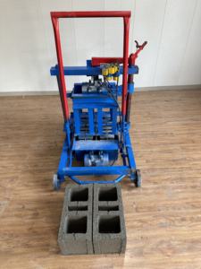 Machine à blocs de béton <span class=keywords><strong>Siporex</strong></span> compacte pour la fabrication de briques de terre emboîtables et de pavés - Product Image 6