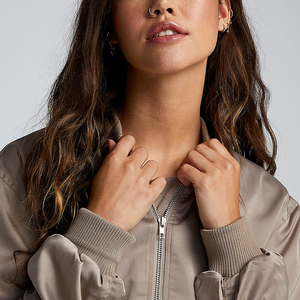 Veste bomber à manches longues pour femme, vente chaude, respirante, col montant, fermeture éclair intégrale, doublure en coton de haute qualité, teinte unie - Product Image 3