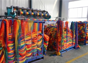 Aangepaste Regenboog Indoor Speeltuin Klimtouw <span class=keywords><strong>Net</strong></span> Voor Kinderen Aanpasbare Indoor Activiteit Met Duurzame Baan - Product Image 6