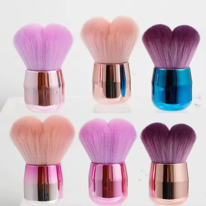 Grand pinceau de maquillage en poudre libre Bb crémeux Pinceau de maquillage à manche court pour fond de teint Pinceau à poussière pour ongles - Product Image 2