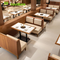 Ensemble de meubles de restaurant d'hôtel de luxe, tables et chaises de salle à manger traditionnelles, structure en bois massif, plateau en pierre, rembourrage haut de gamme