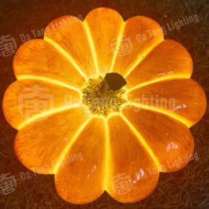 Lampe décorative d'extérieur en forme de citrouille LED pour Halloween, sculpture lumineuse pour parcs et jardins - Product Image 2