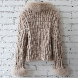 Tyan 2026 Nuovo <span class=keywords><strong>Cappotto</strong></span> Invernale in Pelliccia di Coniglio <span class=keywords><strong>Beige</strong></span>, <span class=keywords><strong>Corto</strong></span> con Ampio Colletto in Pelliccia di Volpe, Elegante e Versatile - Product Image 5