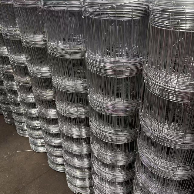 Fixed Knot Square Galvanized Iron Wire Field Fence for Cattle Sheep Horse Farm Pasture Custom Cutting Available Canada Grassland