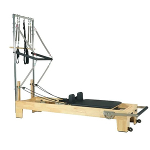 Meilleures ventes : Reformer Pilates en bois d'érable et chêne, modèle Studio Clinical Maple, avec demi-tourne et trapèze - Product Image 1